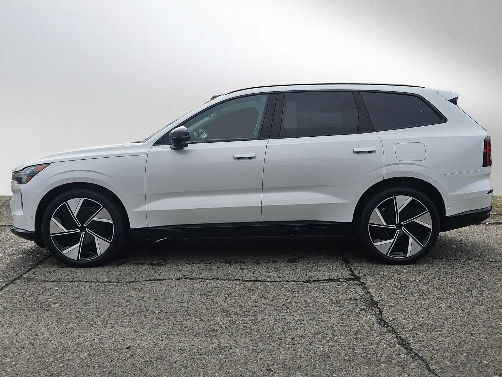 2025 Volvo EX90 Ultra