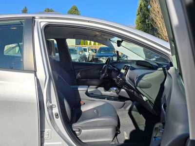 2022 Toyota Prius XLE