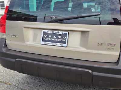 2004 Volvo V70 Base
