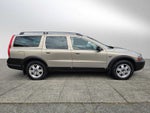 2004 Volvo V70 Base