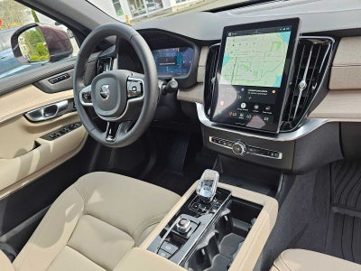 2026 Volvo XC90 Plus