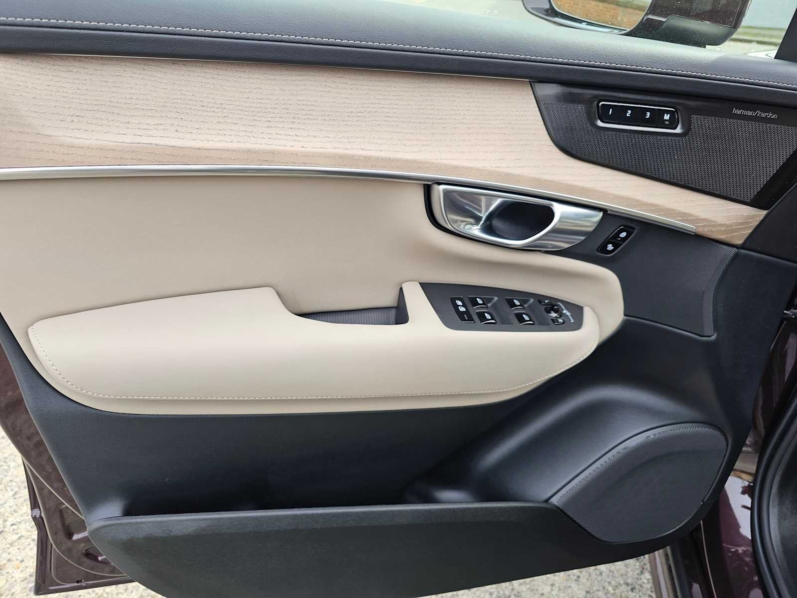 2026 Volvo XC90 Plus