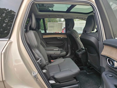 2026 Volvo XC90 Plus