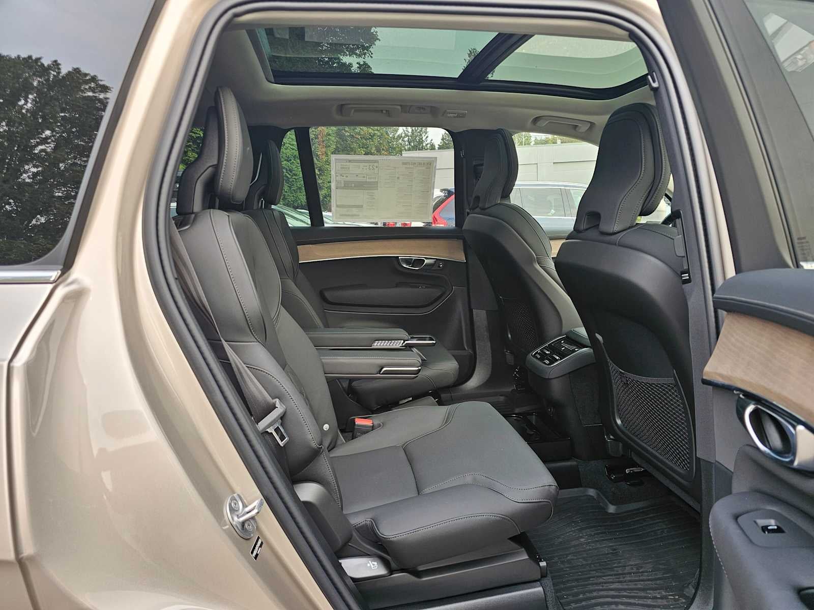 2026 Volvo XC90 Plus