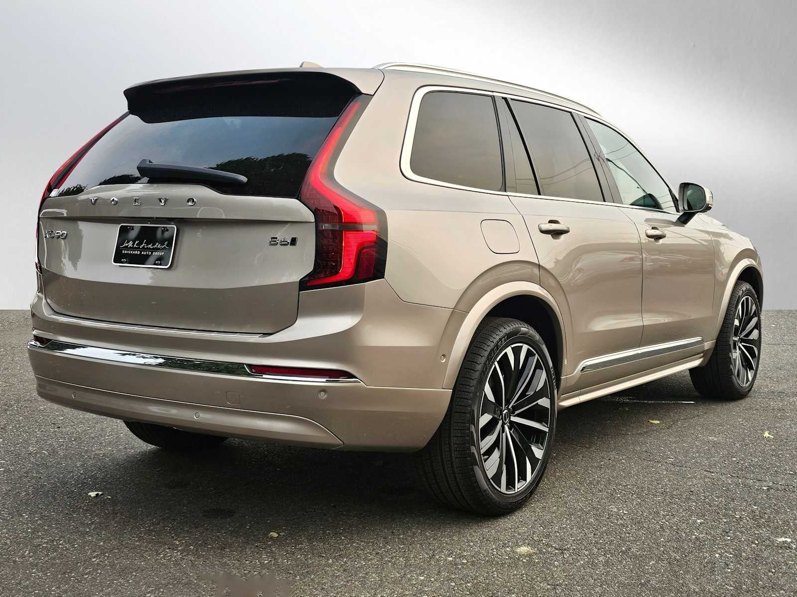 2026 Volvo XC90 Plus
