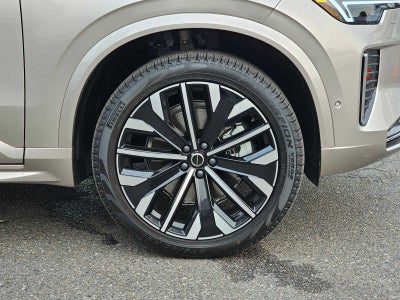 2026 Volvo XC90 Plus