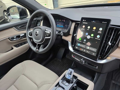 2026 Volvo XC90 Plus