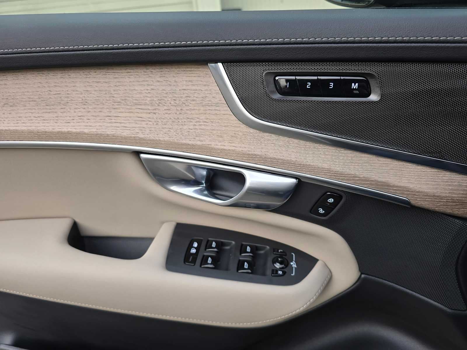2026 Volvo XC90 Plus