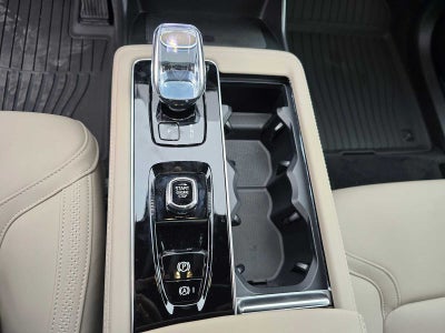 2026 Volvo XC90 Plus