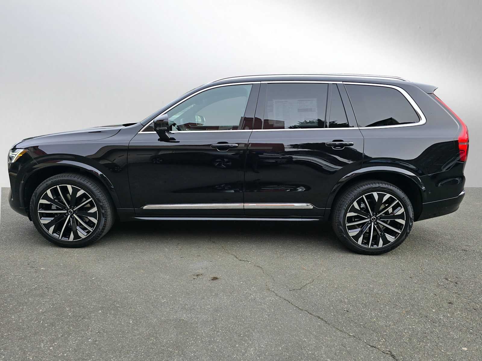 2026 Volvo XC90 Plus
