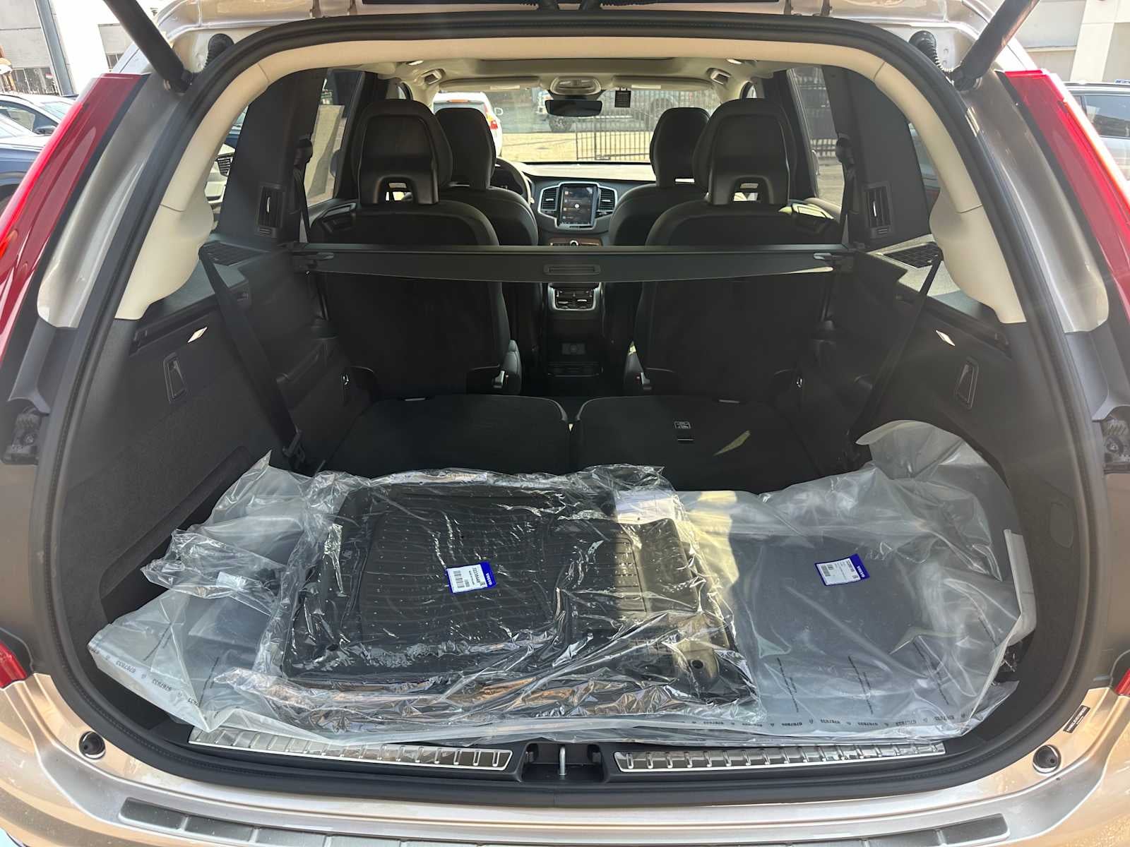 2025 Volvo XC90 Plus