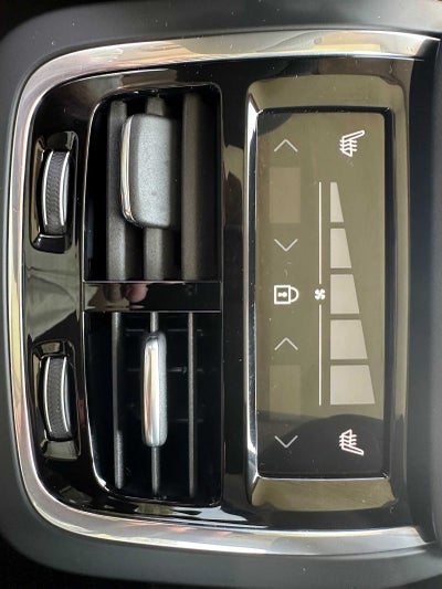 2025 Volvo XC90 Plus