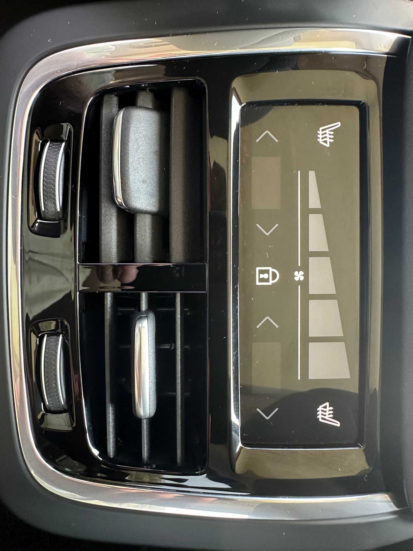 2025 Volvo XC90 Plus