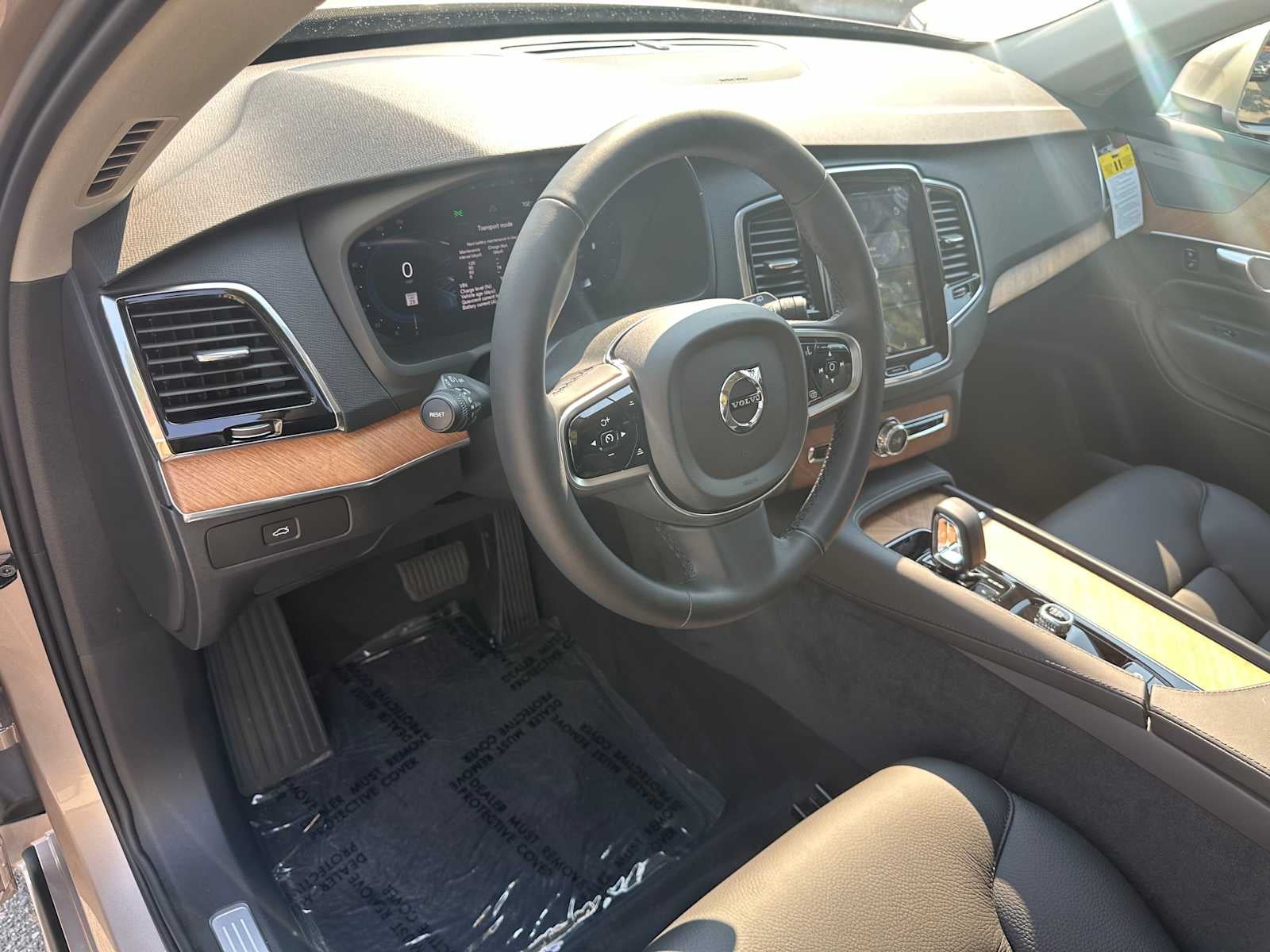 2025 Volvo XC90 Plus