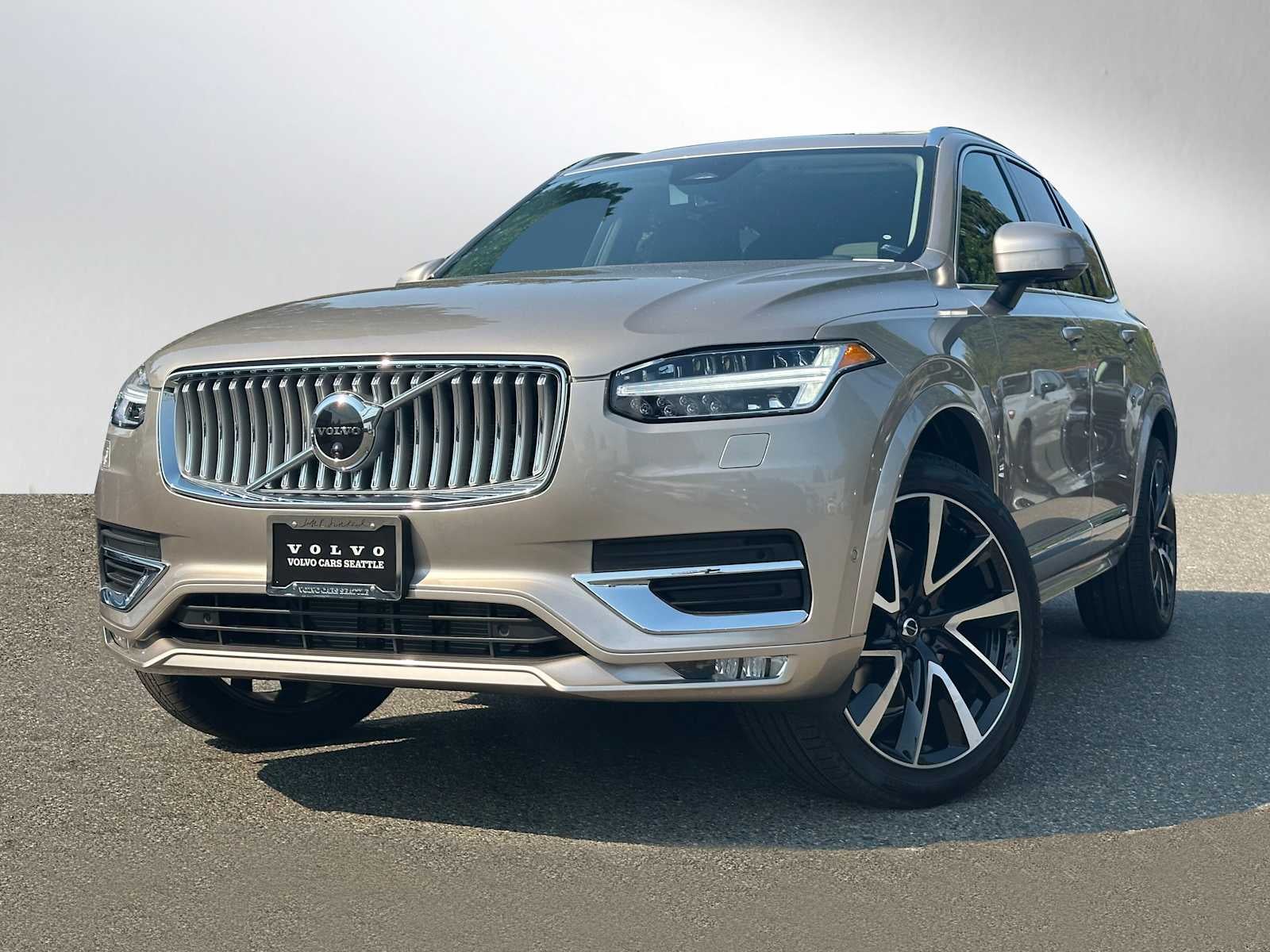 2025 Volvo XC90 Plus
