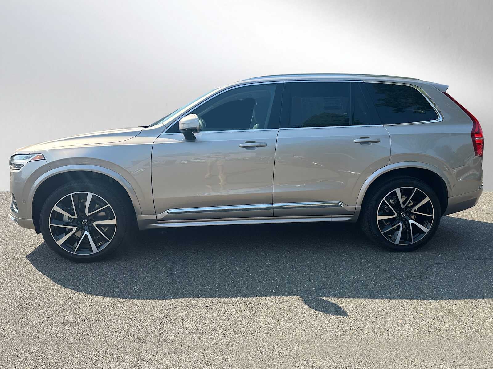 2025 Volvo XC90 Plus