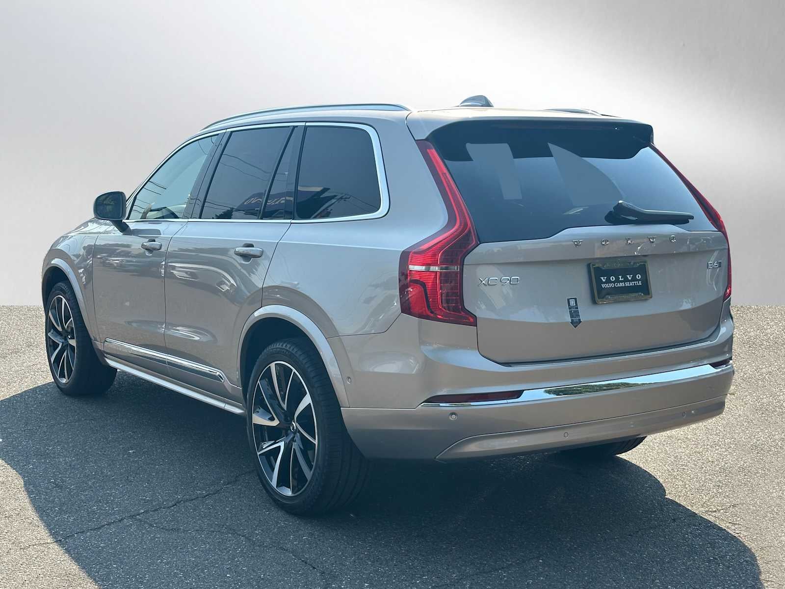 2025 Volvo XC90 Plus