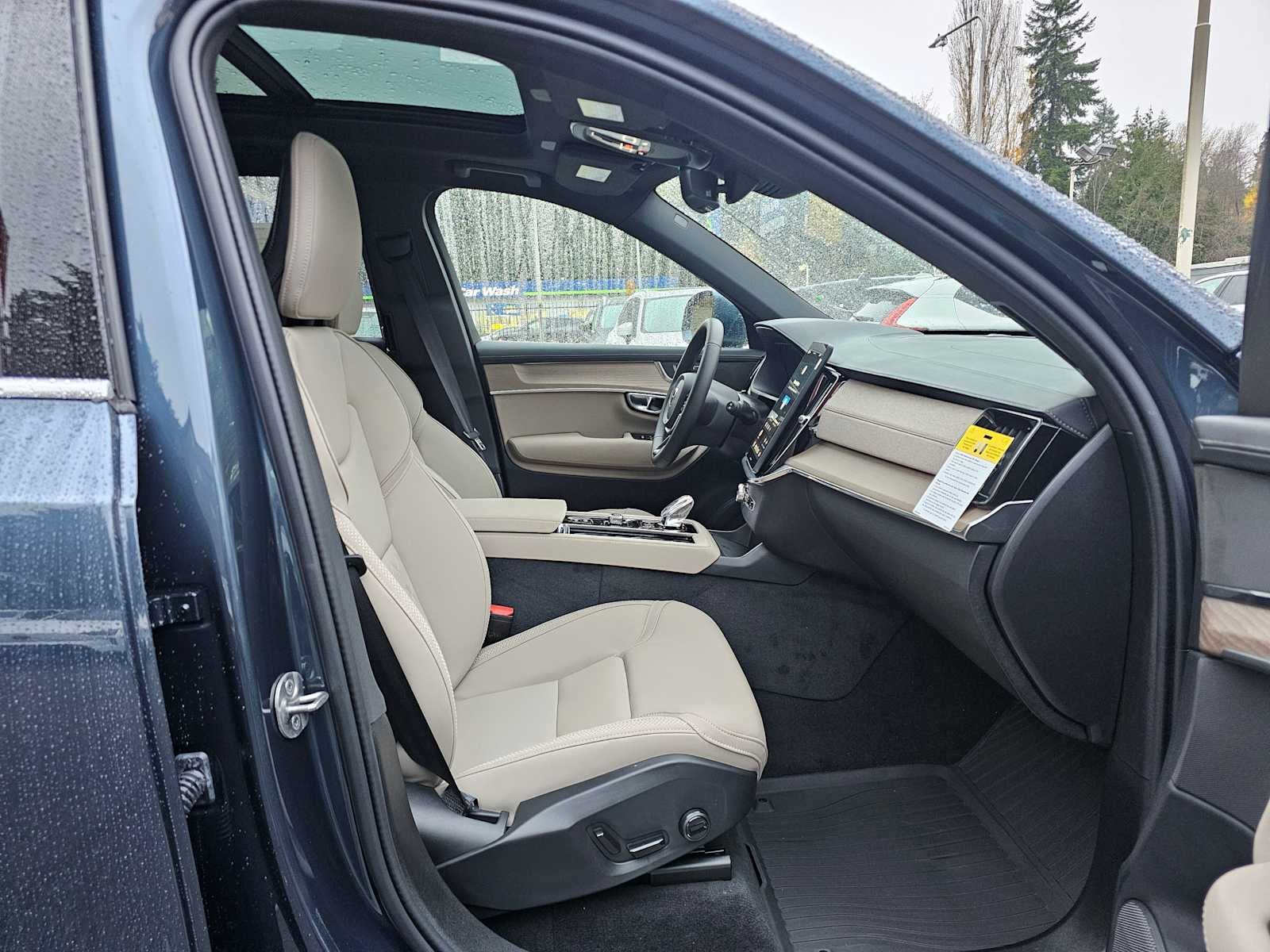 2026 Volvo XC90 Plus