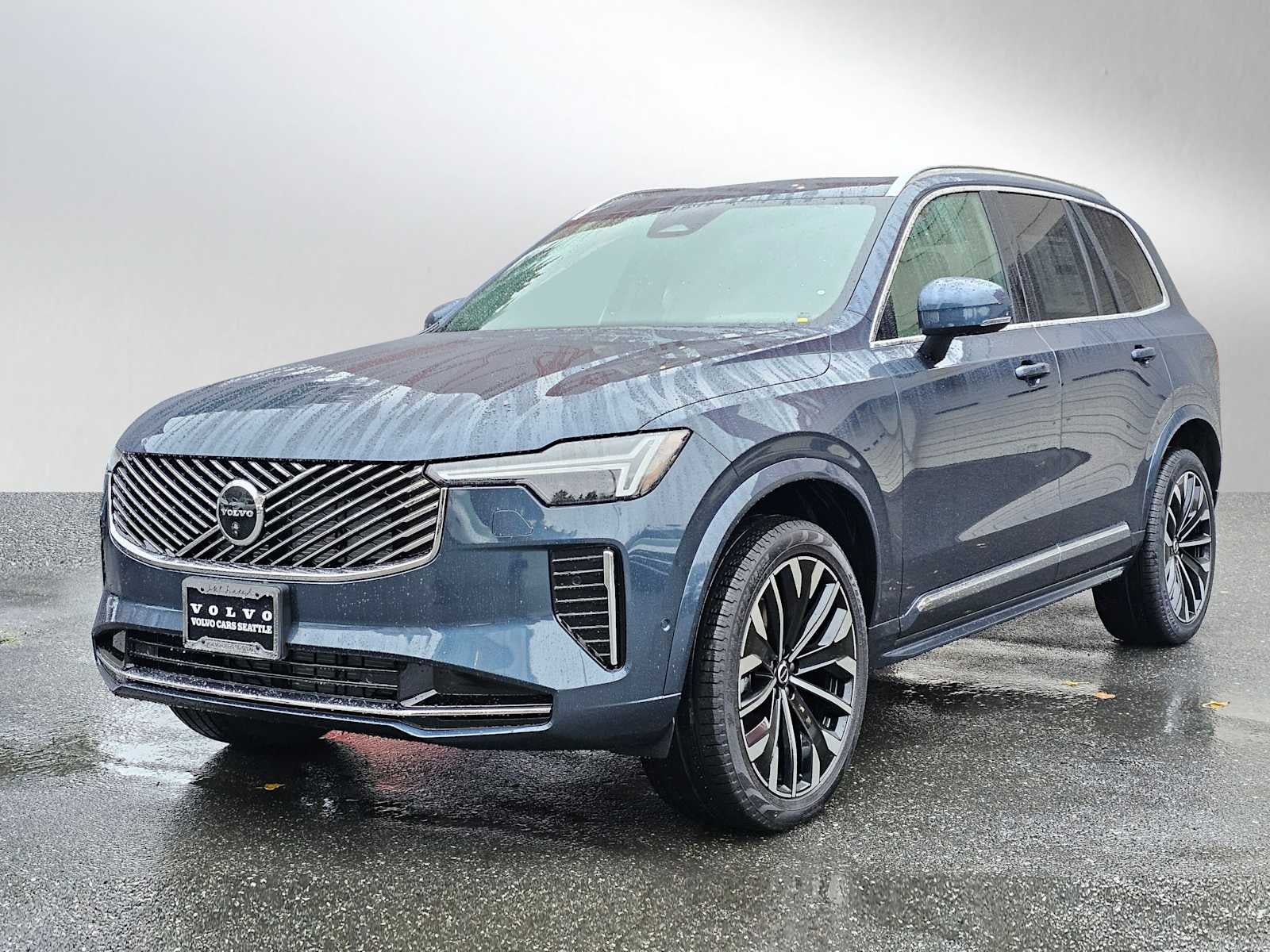 2026 Volvo XC90 Plus