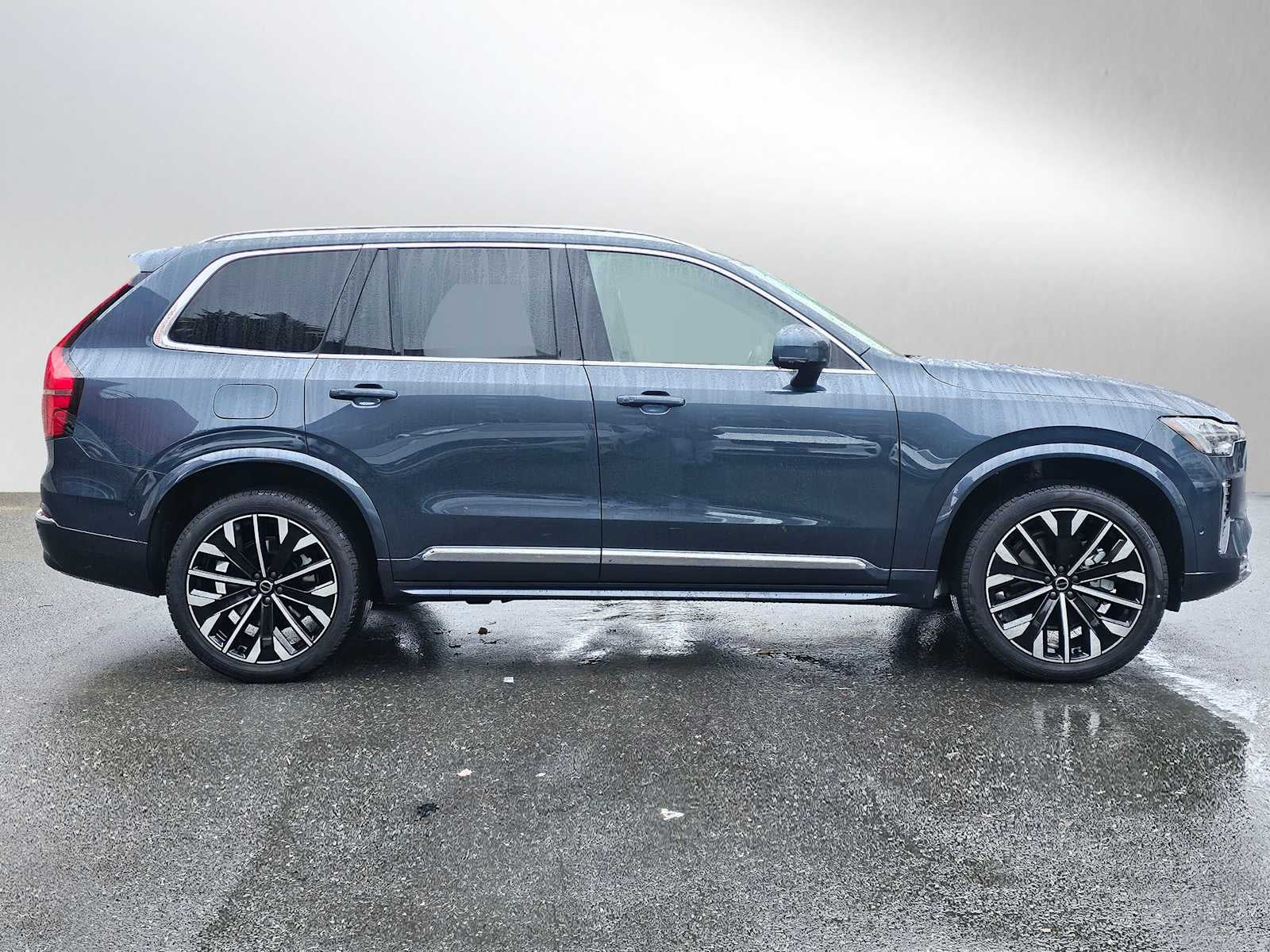 2026 Volvo XC90 Plus