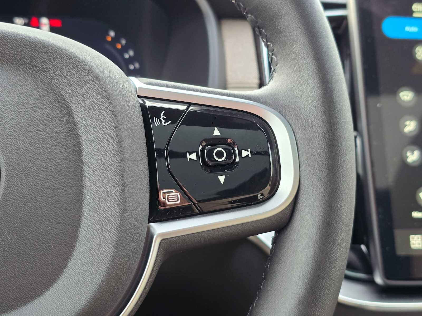 2026 Volvo XC90 Plus
