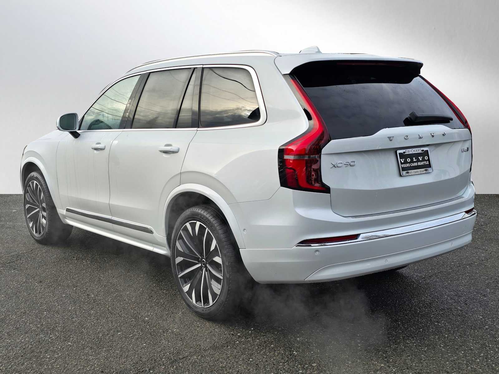 2026 Volvo XC90 Plus