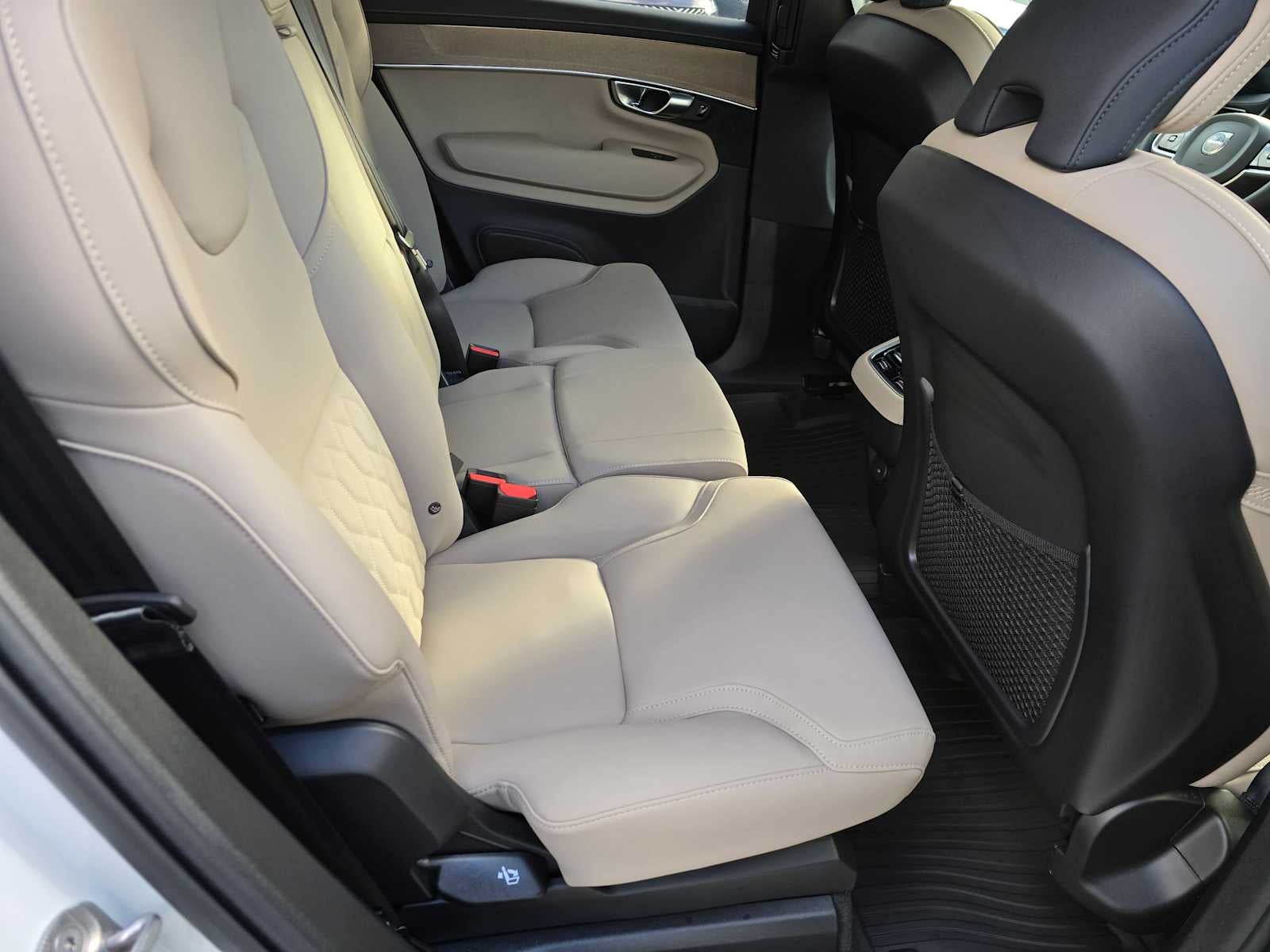 2026 Volvo XC90 Plus