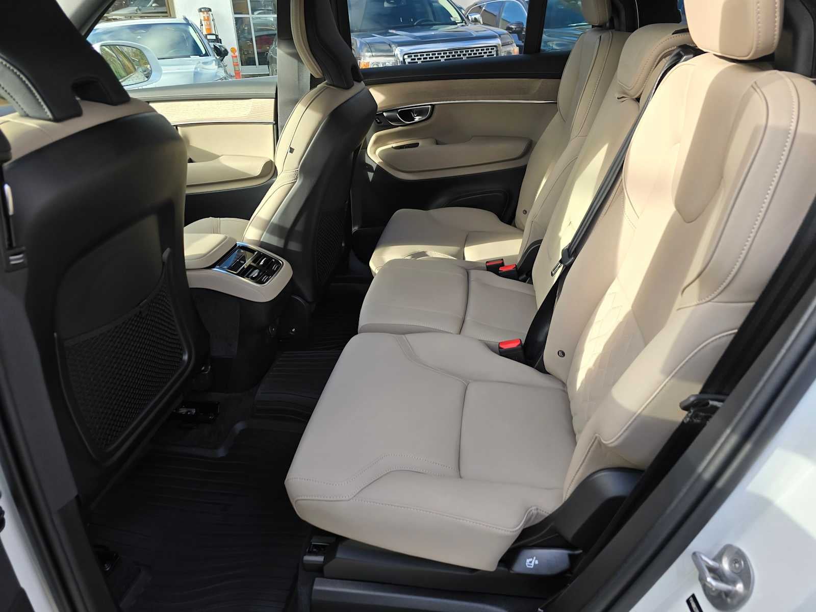 2026 Volvo XC90 Plus