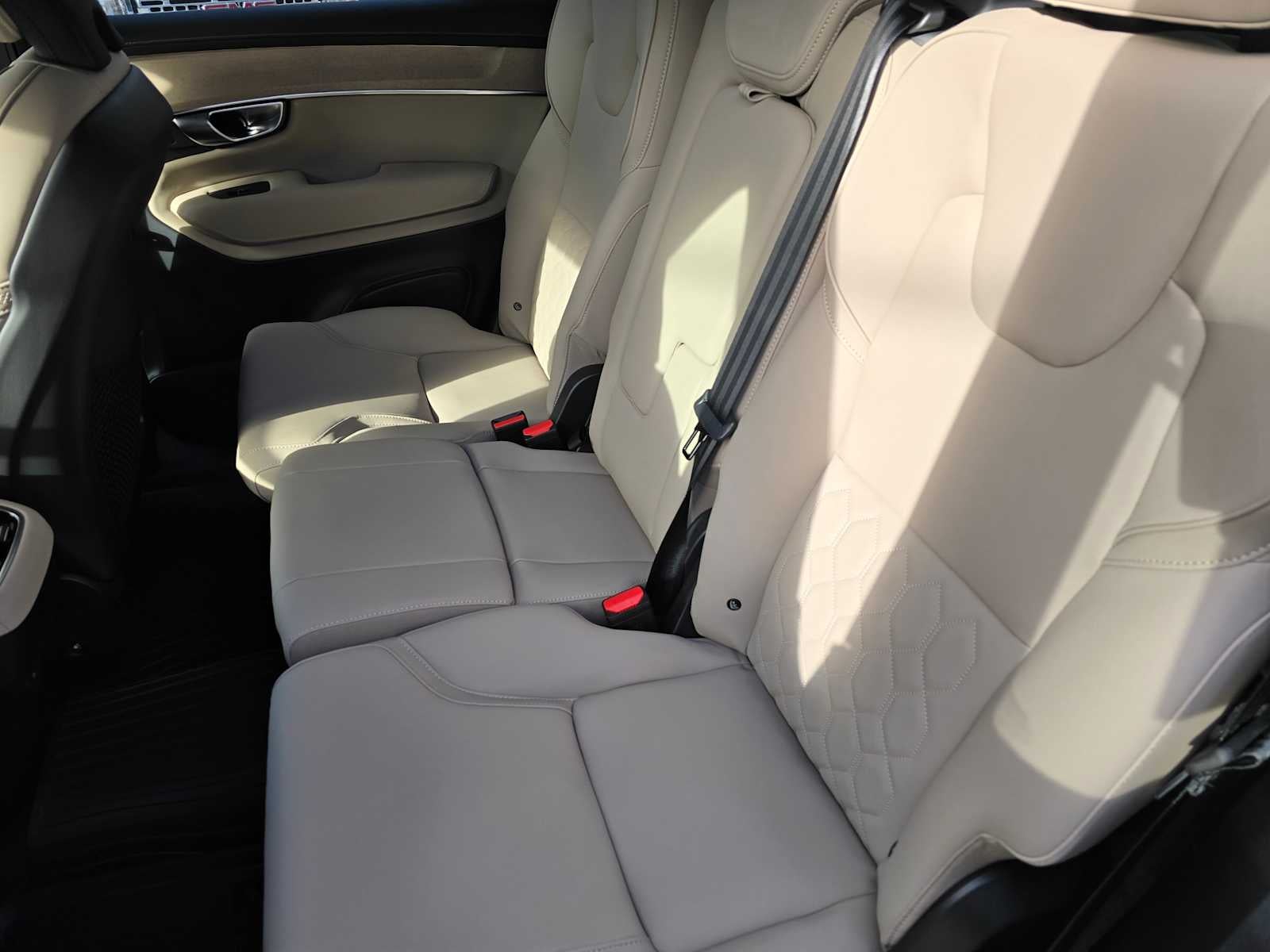 2026 Volvo XC90 Plus