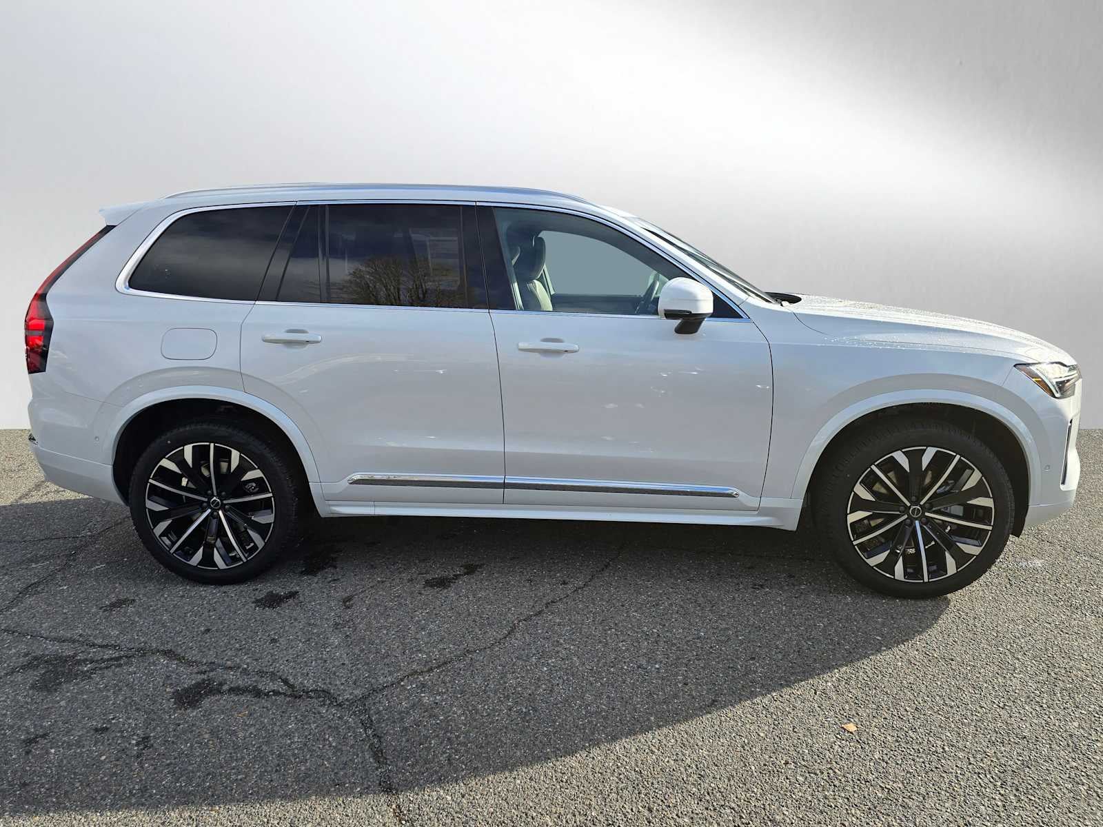 2026 Volvo XC90 Plus