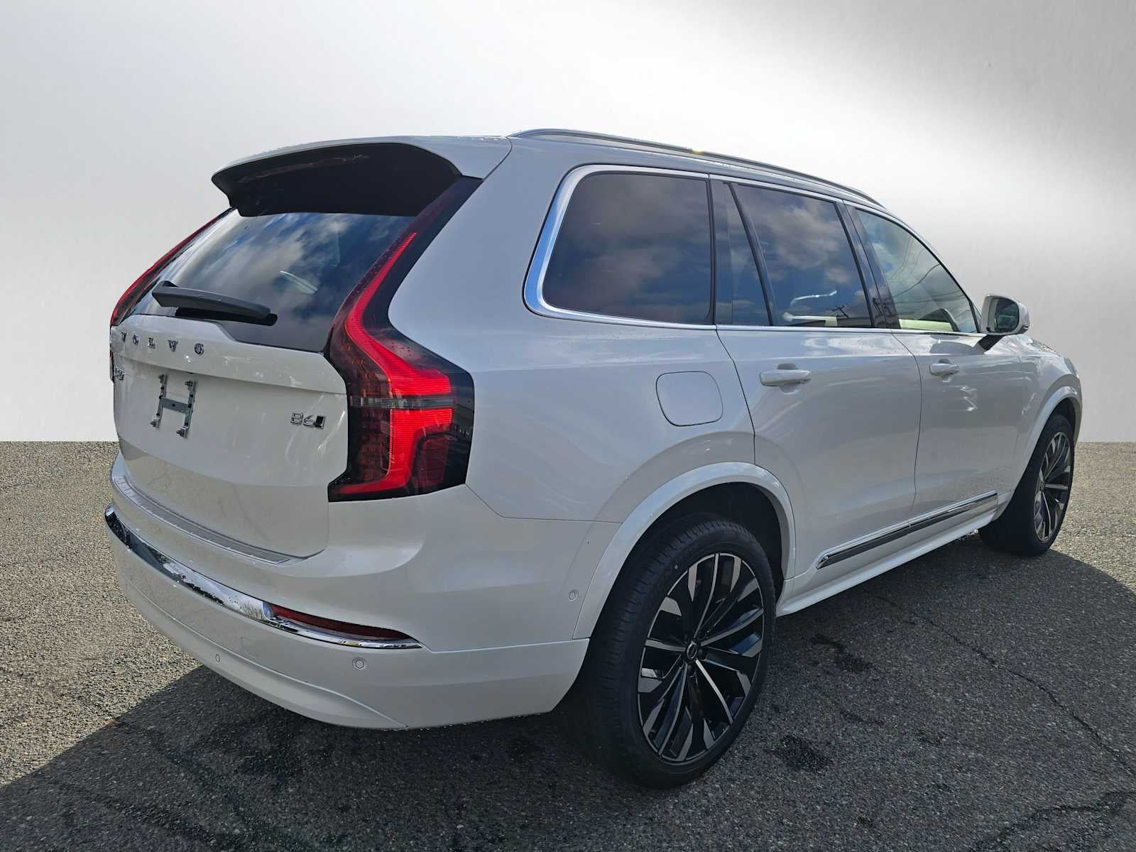 2026 Volvo XC90 Plus