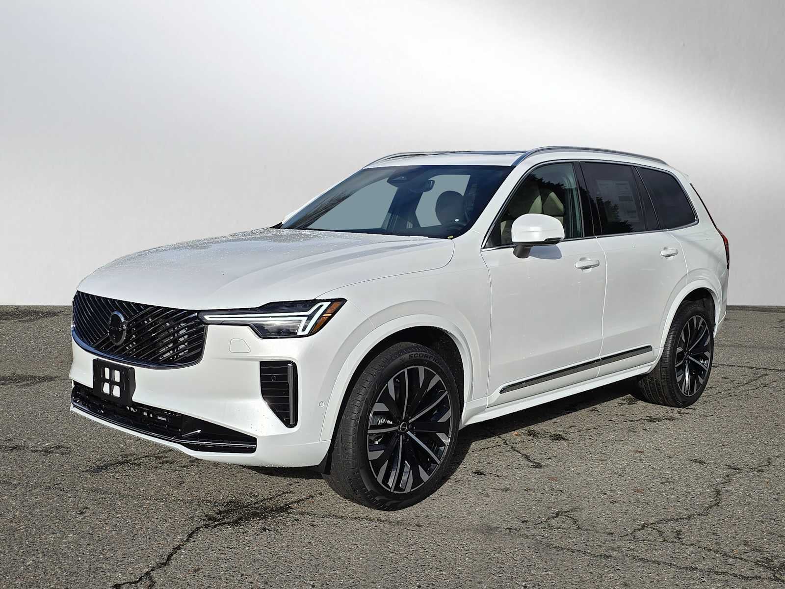 2026 Volvo XC90 Plus