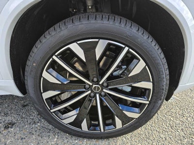 2026 Volvo XC90 Plus