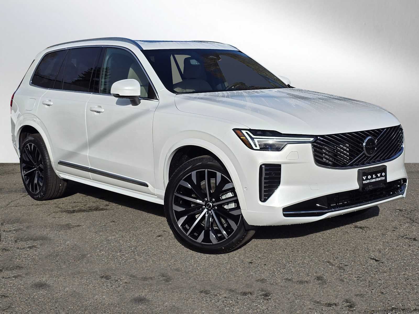 2026 Volvo XC90 Plus