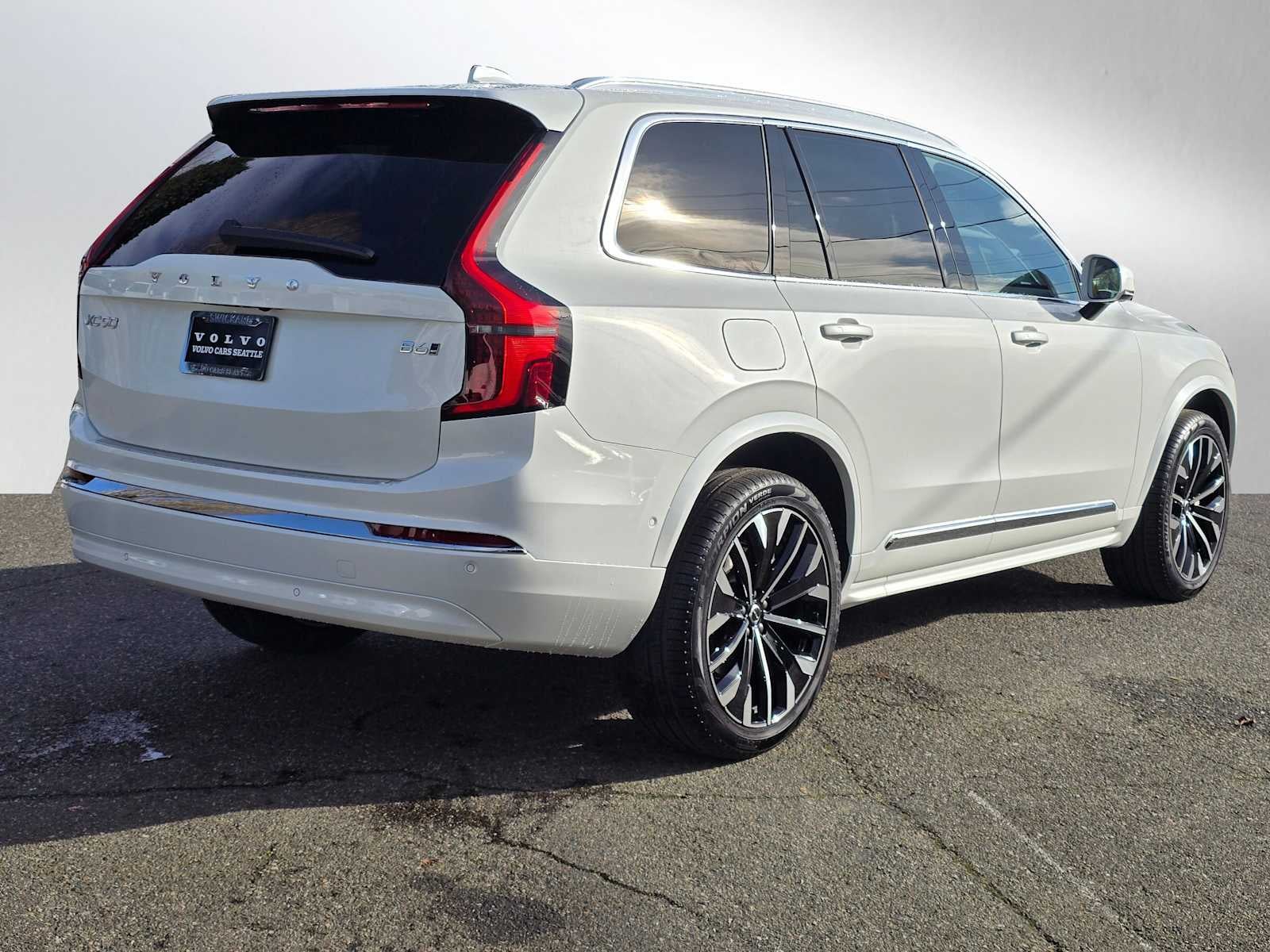 2026 Volvo XC90 Plus