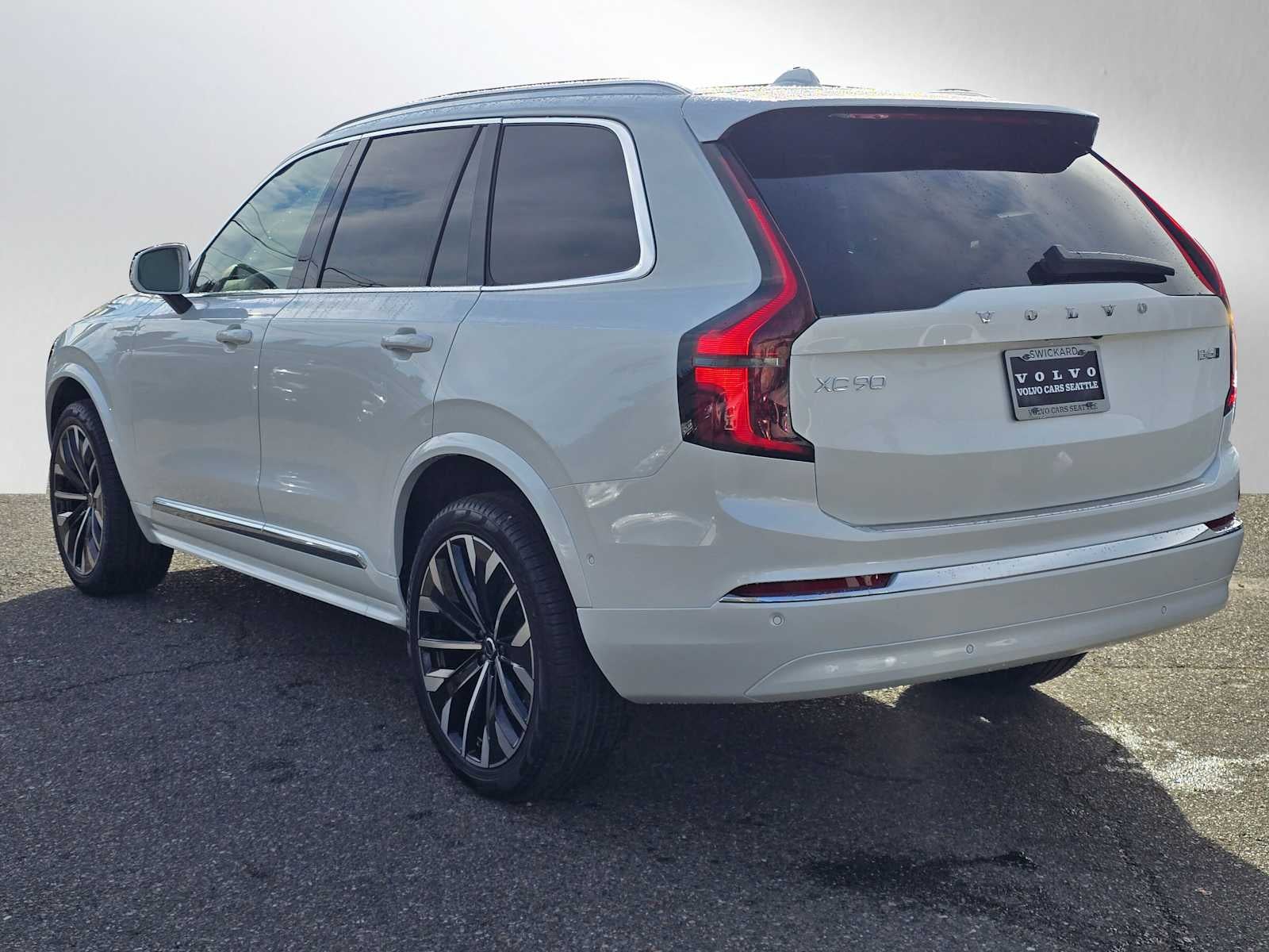 2026 Volvo XC90 Plus