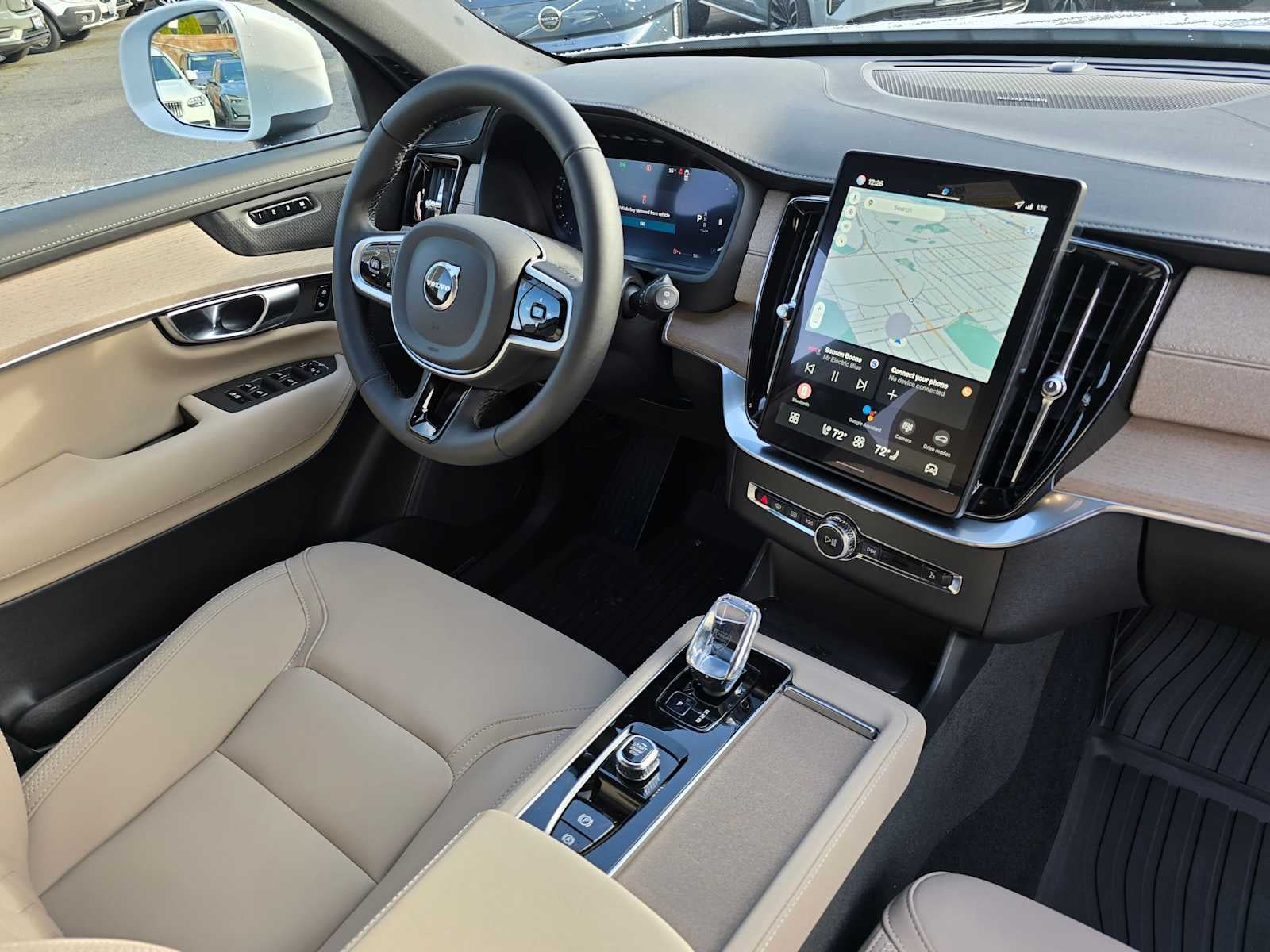 2026 Volvo XC90 Plus