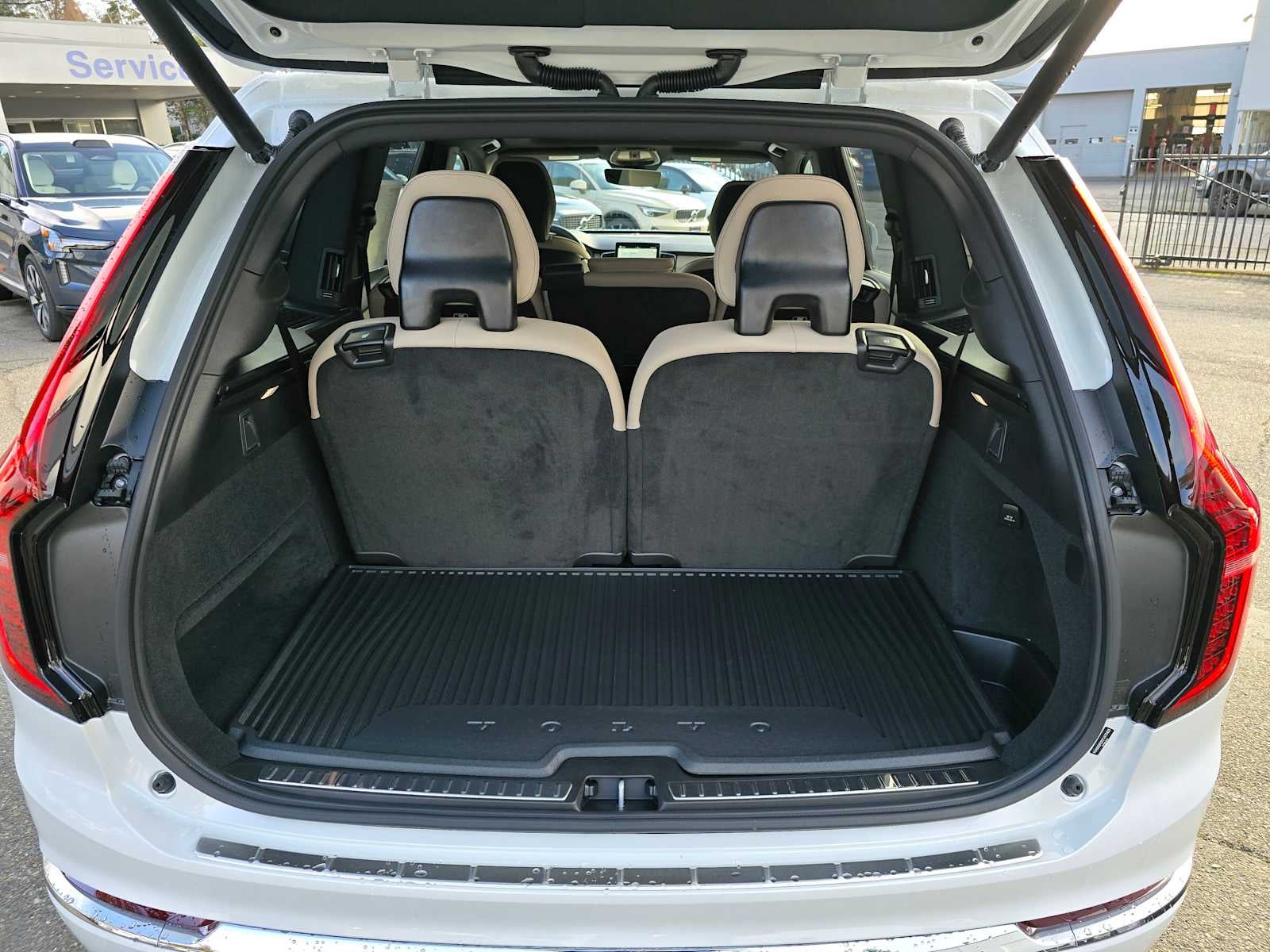 2026 Volvo XC90 Plus