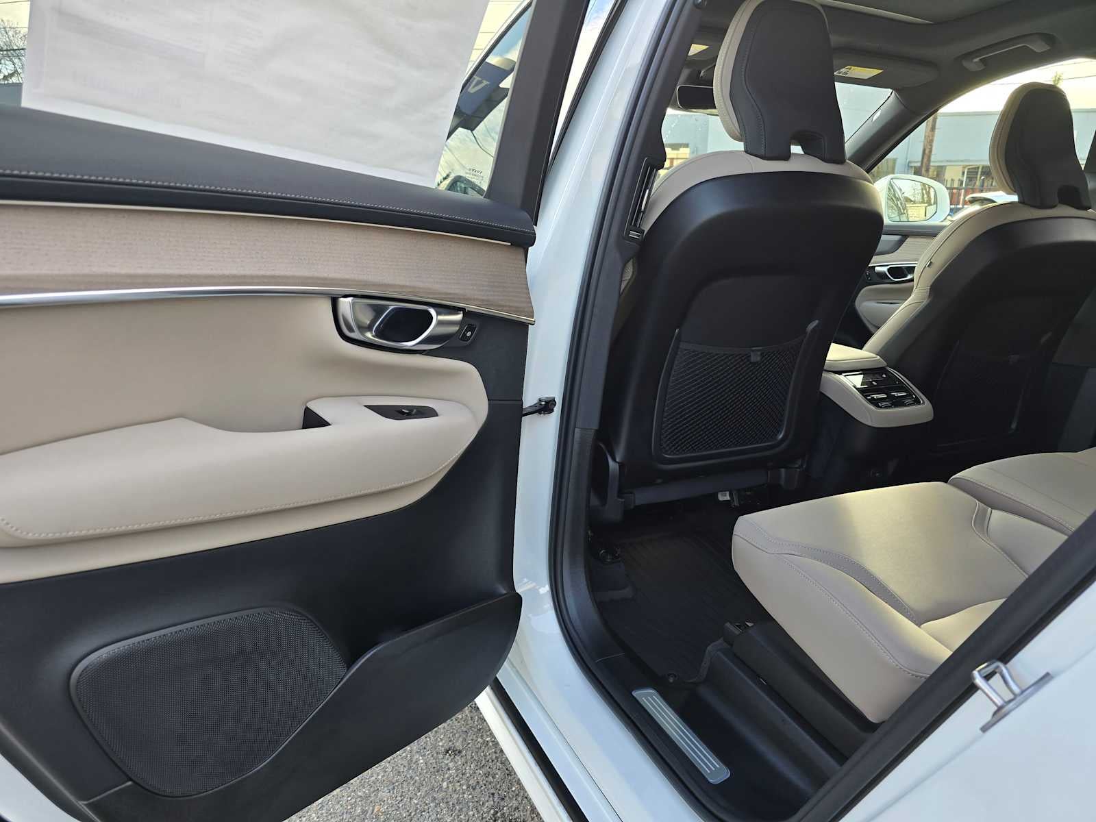 2026 Volvo XC90 Plus