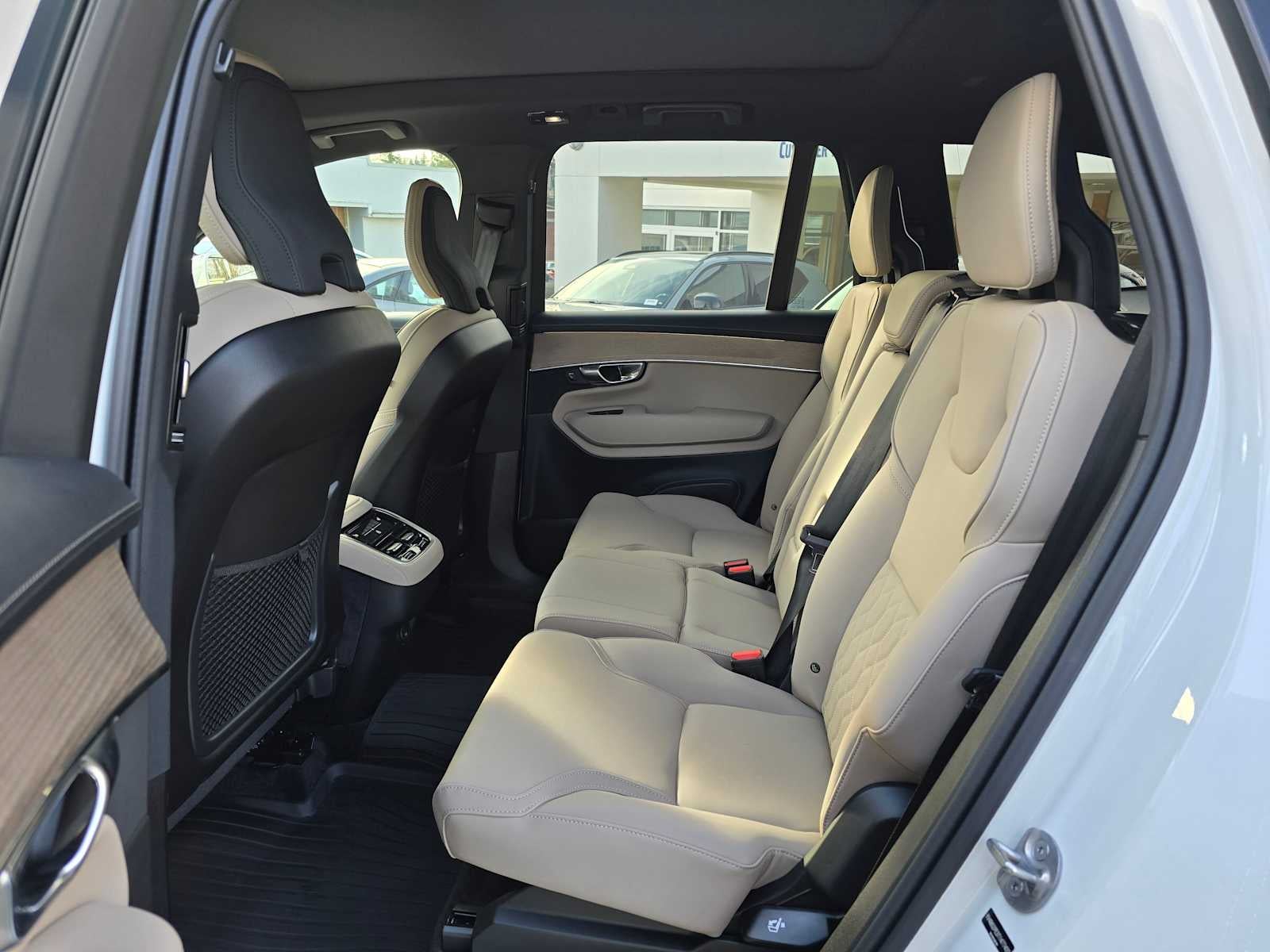 2026 Volvo XC90 Plus