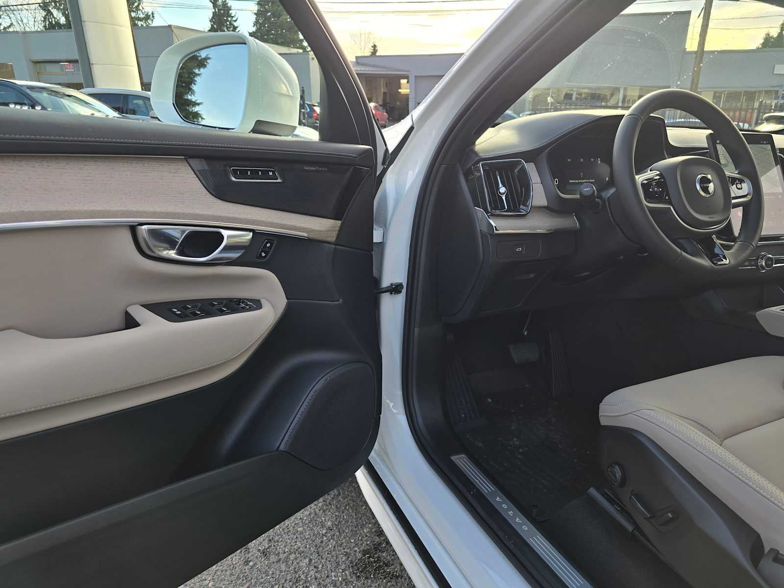 2026 Volvo XC90 Plus
