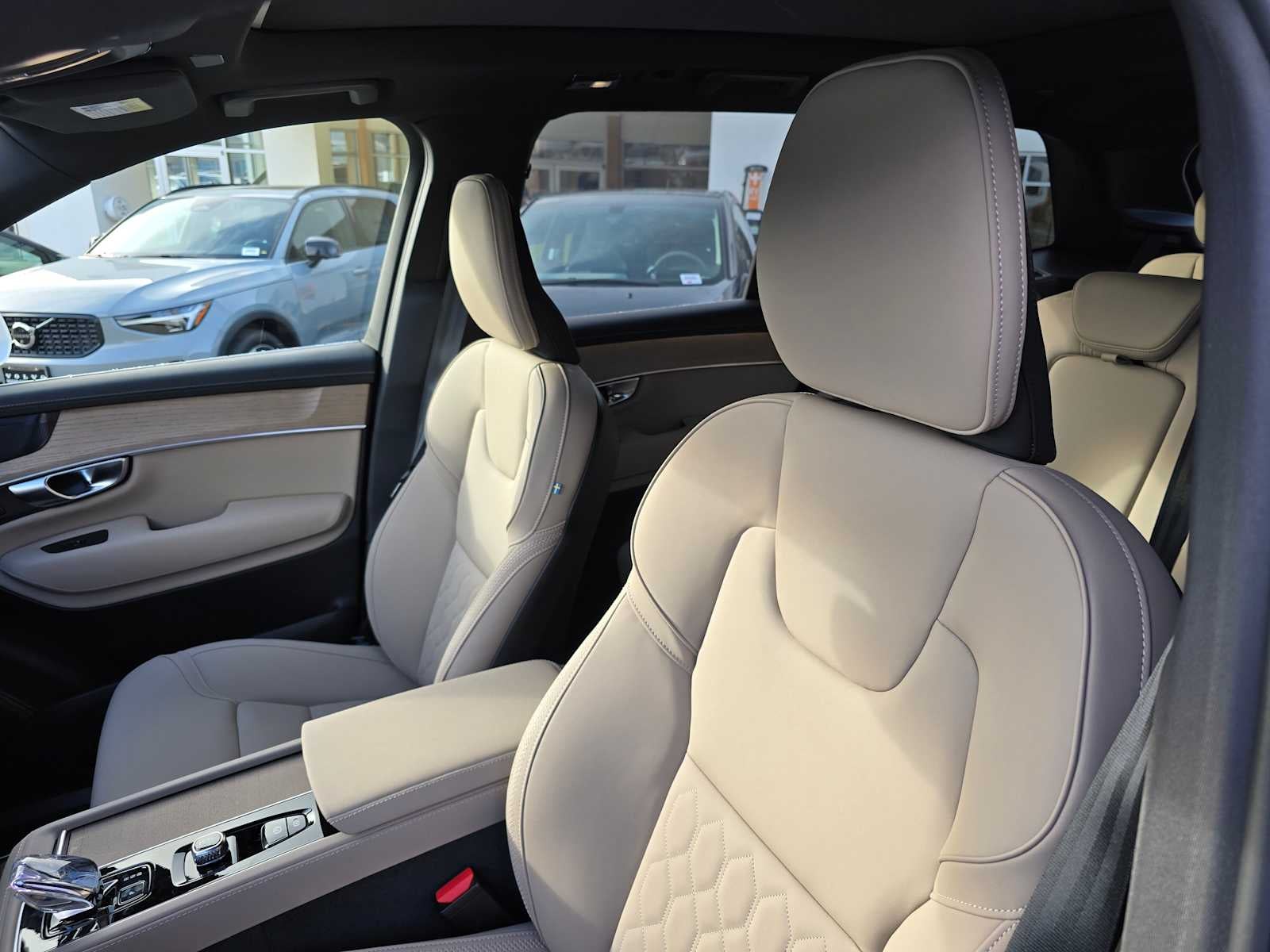 2026 Volvo XC90 Plus
