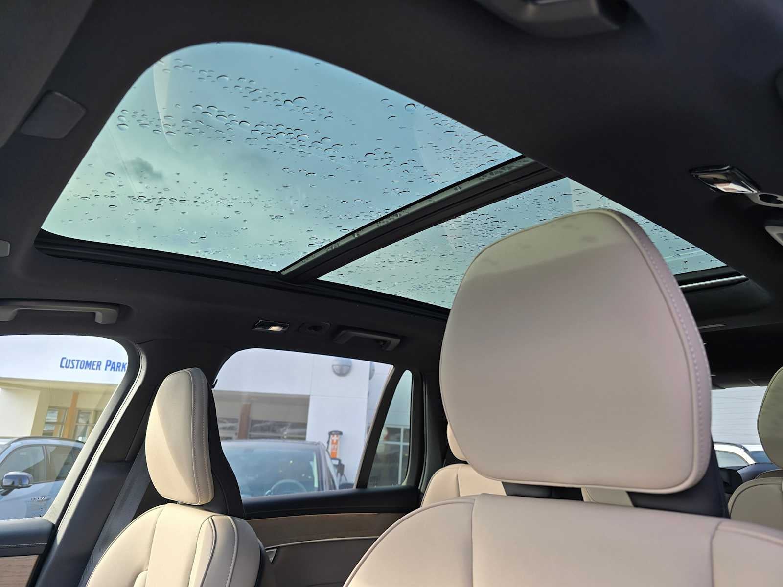 2026 Volvo XC90 Plus