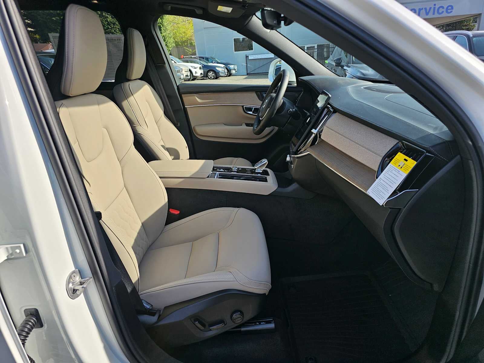 2026 Volvo XC90 Plus
