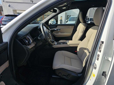 2026 Volvo XC90 Plus