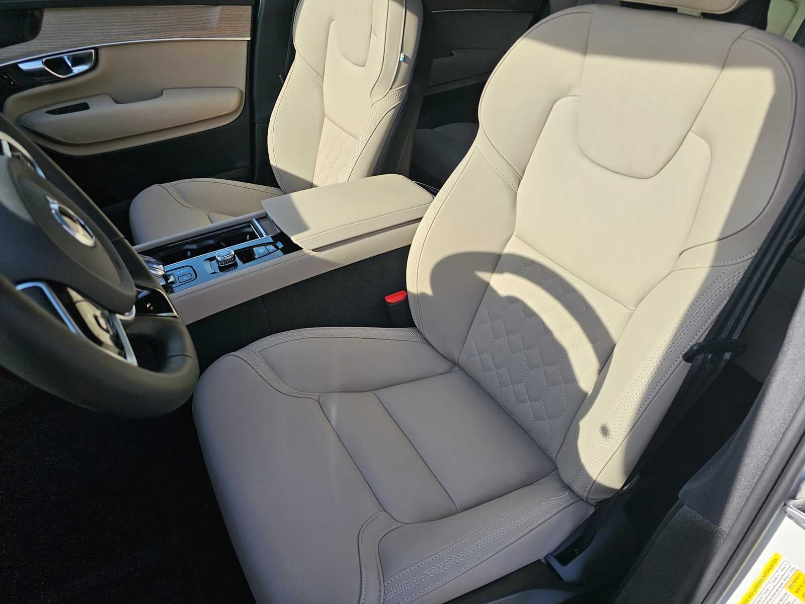 2026 Volvo XC90 Plus