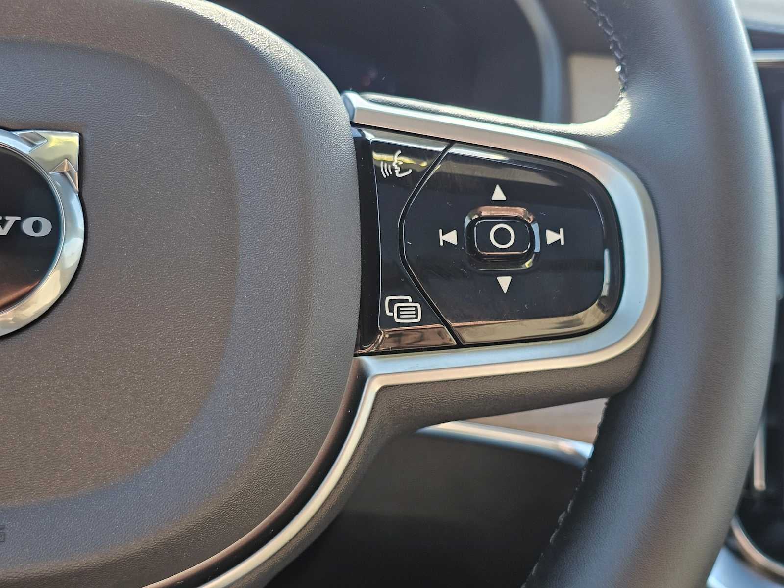 2026 Volvo XC90 Plus