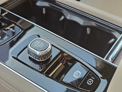 2026 Volvo XC90 Plus