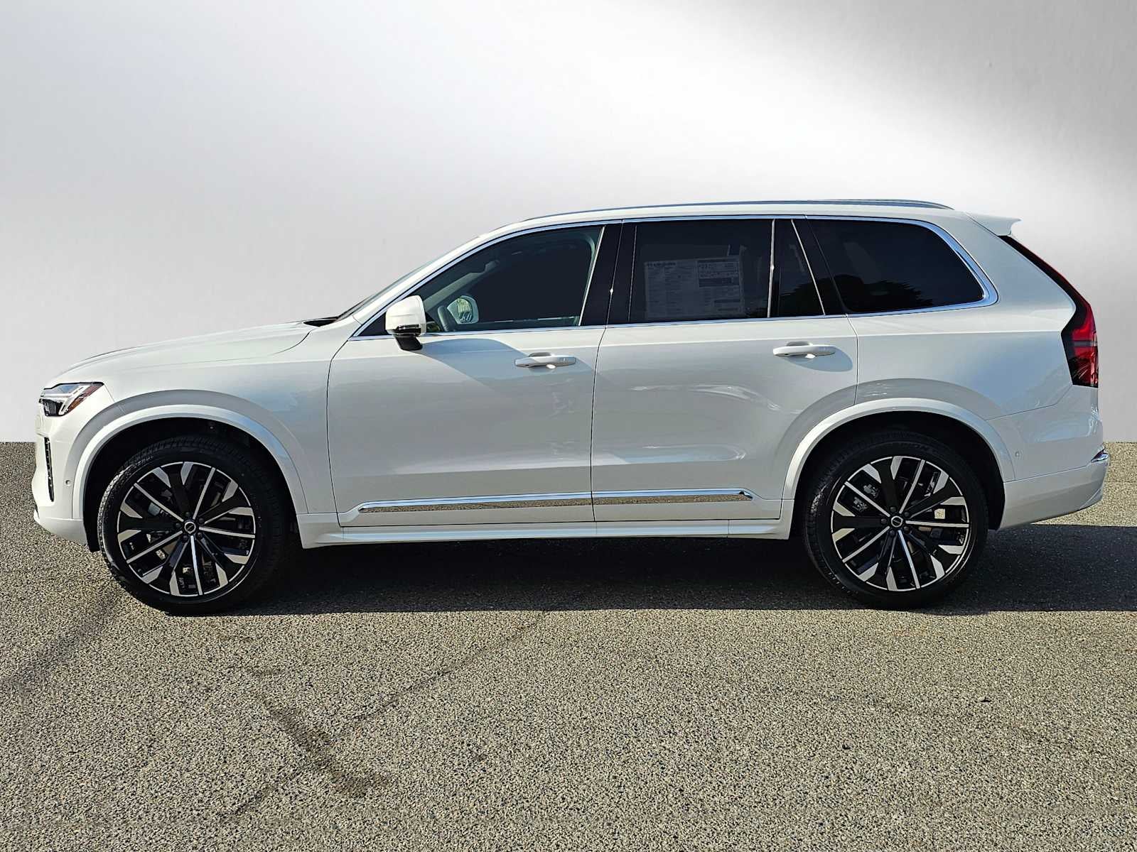 2026 Volvo XC90 Plus