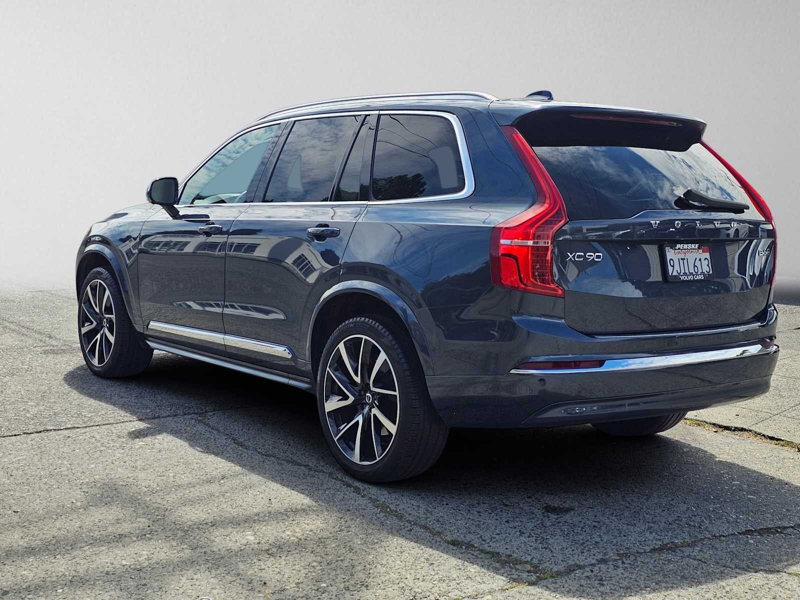 2024 Volvo XC90 Plus Bright Theme